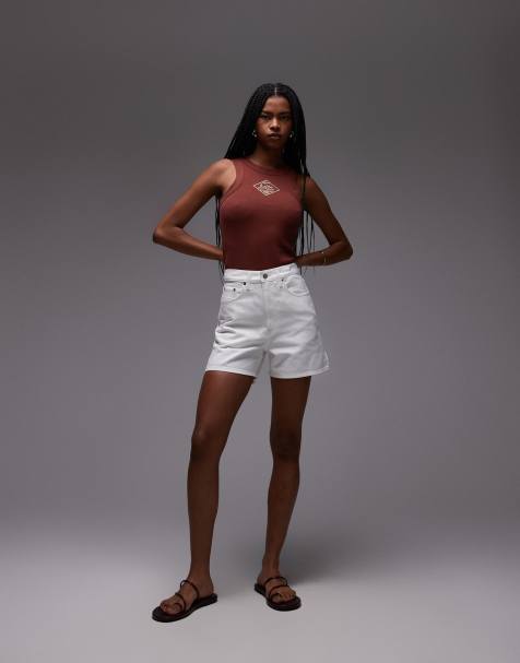 ARKET – Sztywne białe szorty jeansowe z diagonalu ze średnim stanem i pięcioma kieszeniami - view 1