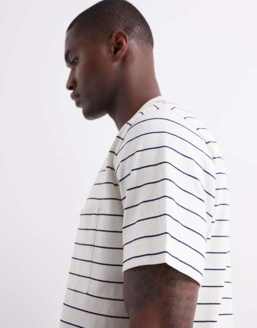 ARKET - T-shirt a maniche corte bianca e blu a righe con tasca, 2 di 5