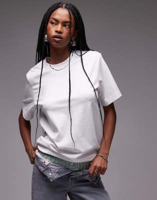 t-shirt in white