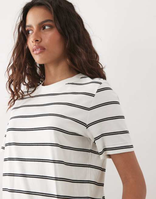 ARKET T-shirt med dobbelte navy-striber i hvid, 3 af 4