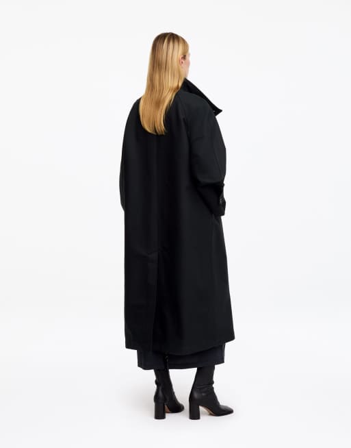 ARKET trench long en coton ciré à col montant avec détail de col intérieur en velours côtelé noir, 3 de 4