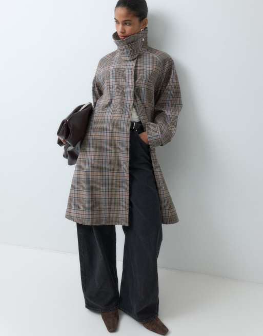 ARKET trenchcoat van gewaxt katoen met bies, bruin geruit, 3 van 5