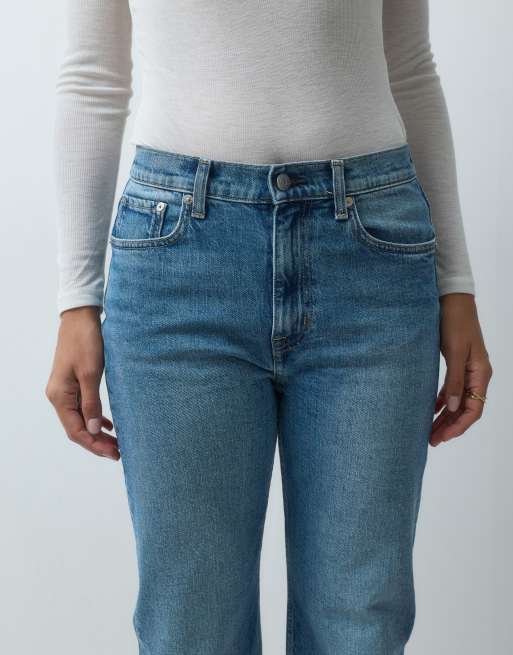 ARKET vaqueros kick flare en denim azul, 4 de 5