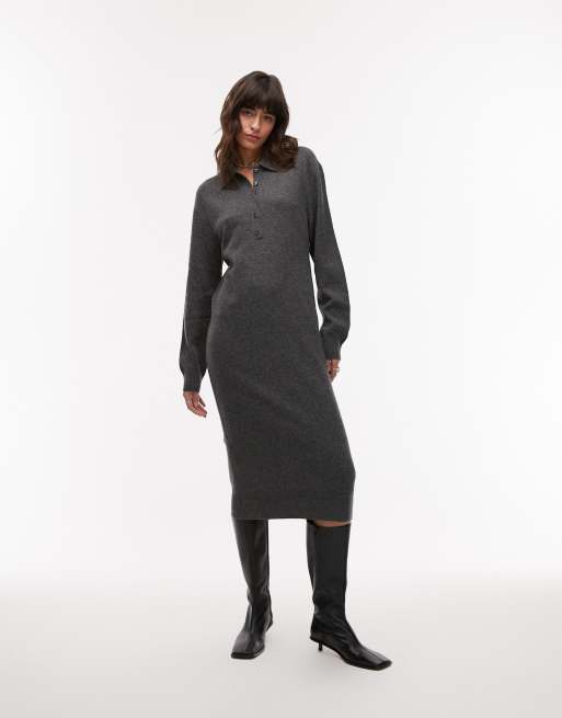 ARKET - Vestito lavorato in lana color grigio scuro con colletto stile polo e abbottonatura sullo scollo profondo