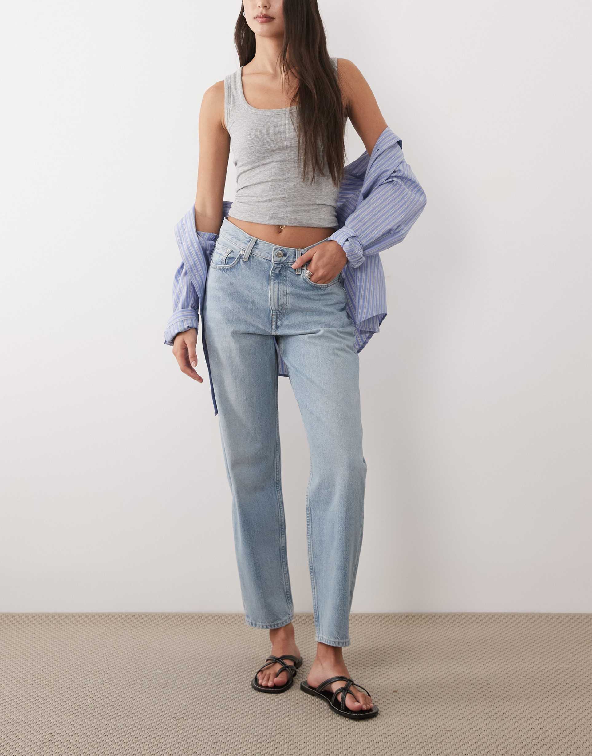 arket violet slim balloon jeans in light blue wash
