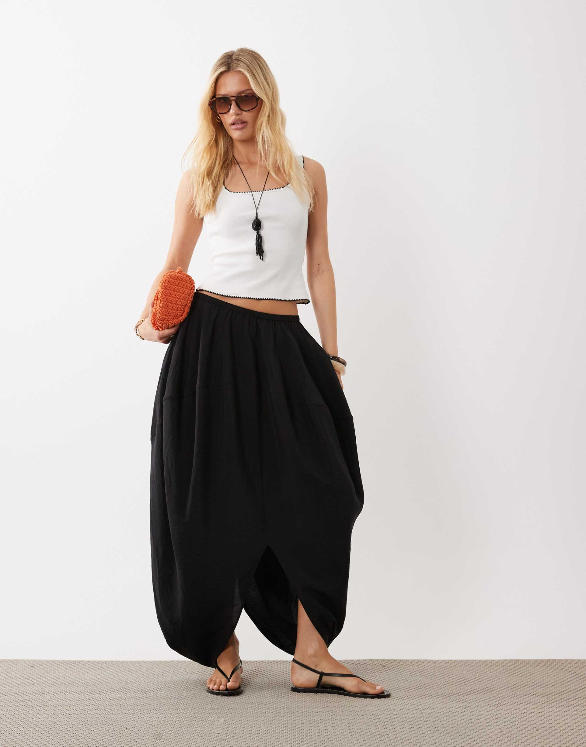 arket volume maxi skirt in black