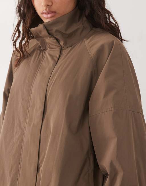 ARKET windjack met opstaande kraag en vulling in taupe, 3 van 4