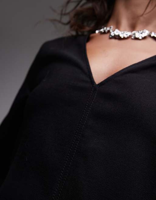 ARKET – Wollmix-Maxikleid in Schwarz mit V-Ausschnitt und nach hinten abfallendem Saum, 3 von 4