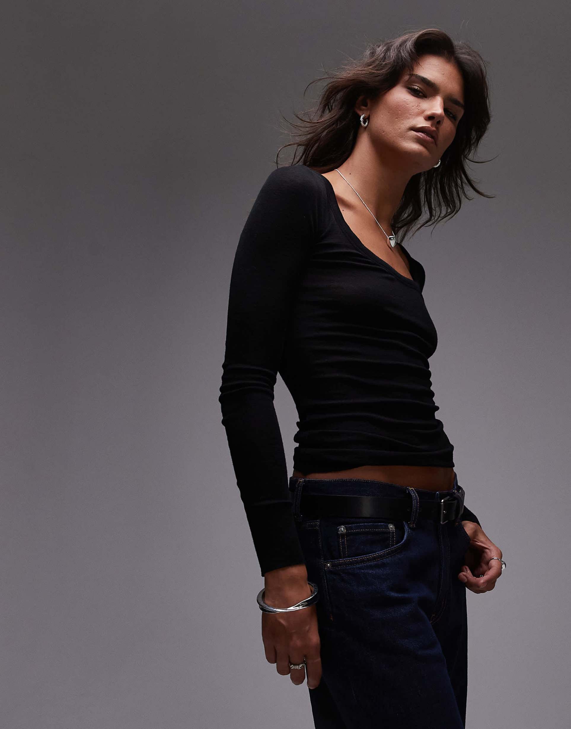 arket wool fitted top with long sleeves and scoop neck in black