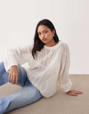 ARKET - Zopfstrickpullover in Weiß mit Rundhalsausschnitt-Rosa