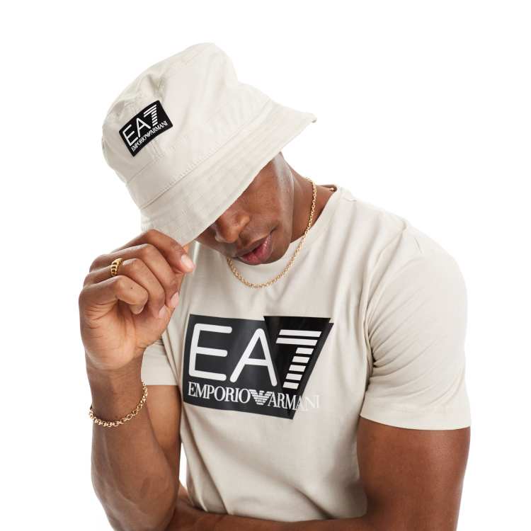 Armani EA7 Anglerhut in Beige mit Logo Aufnaher ASOS