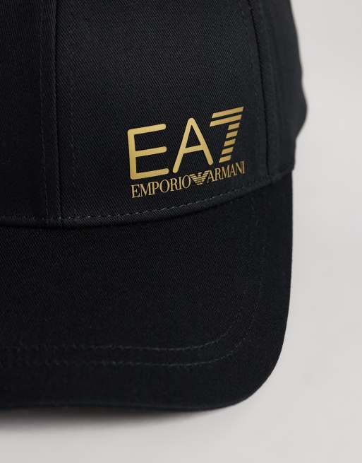 Armani EA7 baseballkasket med logo i sort og guld, 2 af 3