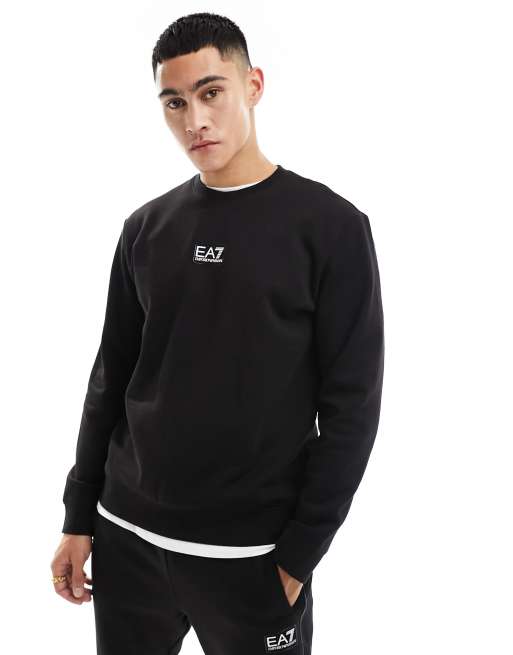 Armani – EA7 – Czarna bluza z logo w ramce na środku, część zestawu
