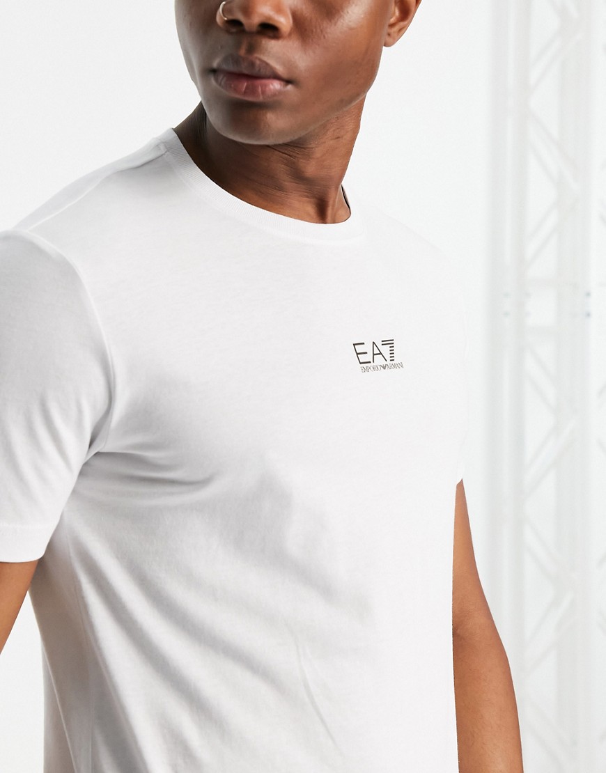 armani - ea7 - hvid t-shirt med logo midtpå