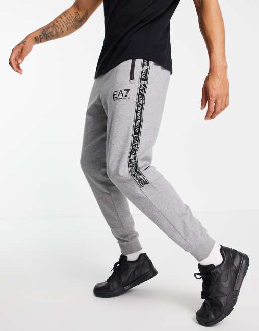 cent toetje Nautisch Armani - EA7 - Joggingbroek van french terry met biezen in grijs | ASOS