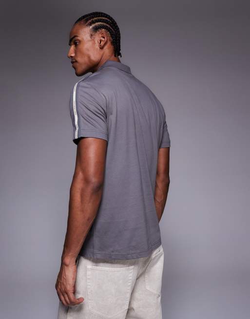 Armani – EA7 – Polohemd in Weiß mit kontrastierendem Logoband , 3 von 5