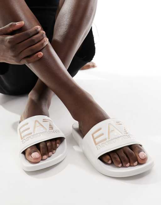 Armani - EA7 - Slippers met glanzend logo in wit/roze