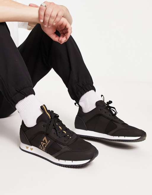 Armani EA7 - Sneakers nere in rete con logo color oro