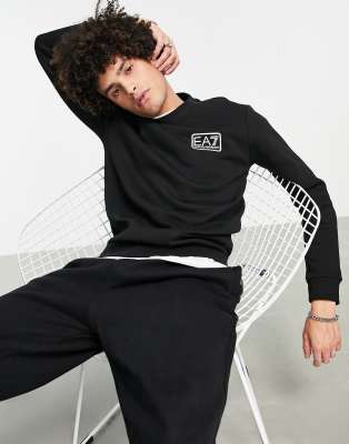 Armani EA7 Train - Core ID - Sort sweatshirt med rund hals og firkantet logo i fleece