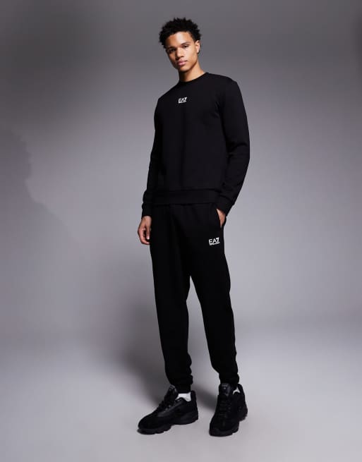 Armani - EA7 Train Core - Sort og fuldt træningssæt med logo