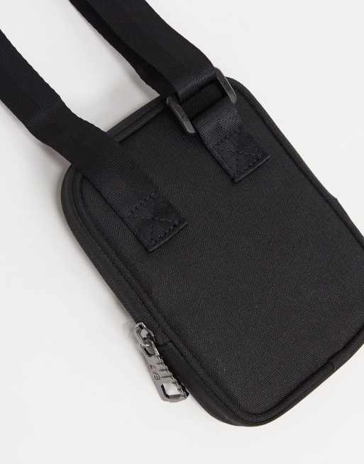 Armani – EA7 Train – Svart och guldfärgad miniväska i crossbody-modell med logga, 3 av 4
