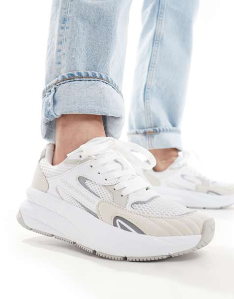 Armani – EA7 – Vita/grå sneakers i blandade material med logga - view 1