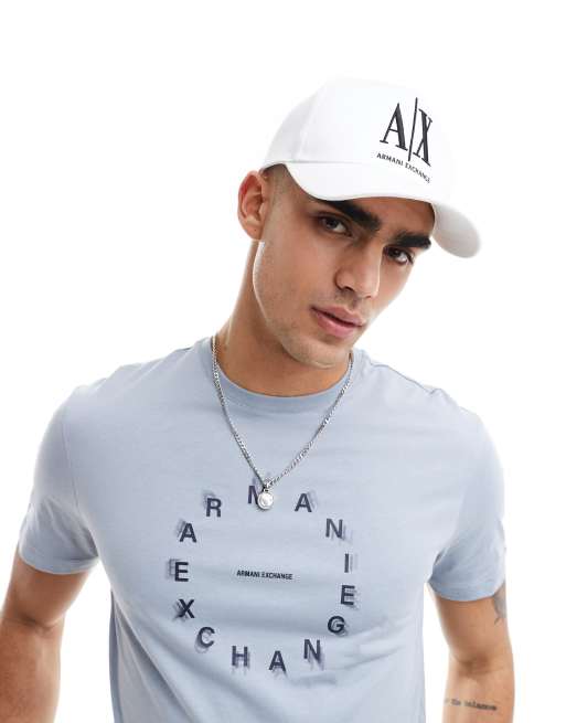 Armani Exchange – Biała czapka z daszkiem i dużym logo