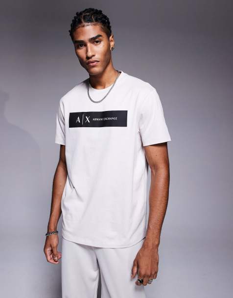 Armani Exchange – Biały T-shirt z logo na środku - view 1