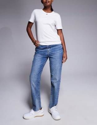 Armani Exchange - Boyfriend-Jeans in mittelblauer Waschung