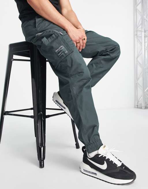 Cargo pocket trousers