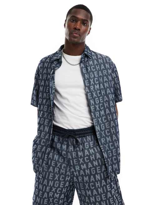Armani Exchange - Chemise d'ensemble à manches courtes en jacquard avec logo sur l'ensemble - Bleu marine