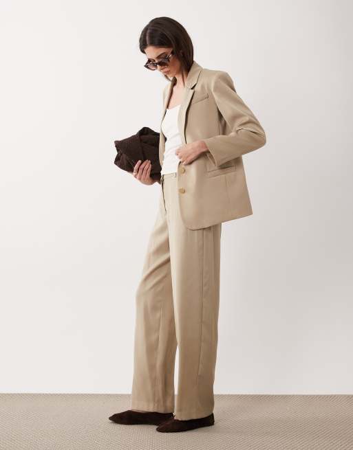 Armani Exchange co-ord blazer met kettingdetail in taupe, 2 van 4
