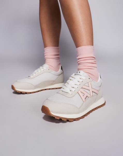 Armani Exchange - Cremefarvede og lyserøde sneakers i ruskindsblanding med logo - view 1