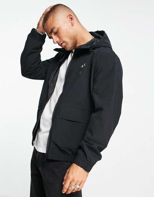 Armani Exchange – Czarna nylonowa kurtka z logo na plecach – BLACK