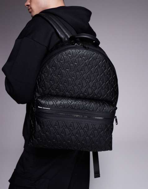 Armani Exchange – Czarny plecak z imitacji skóry ze wzorem z logo na całości - view 1