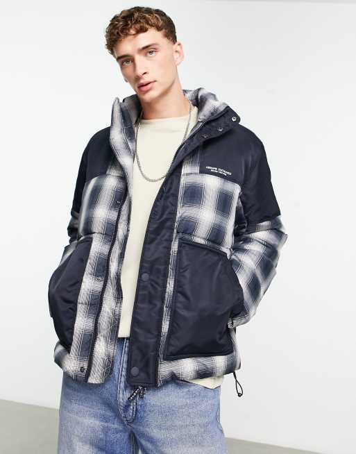 Armani Exchange - Geruite pufferjas in marineblauw