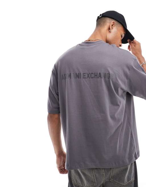 Armani Exchange - Grå T-shirt med firkantet pasform og logoprint