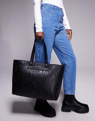 Armani Exchange - Handtasche in Schwarz mit durchgängigem Logo