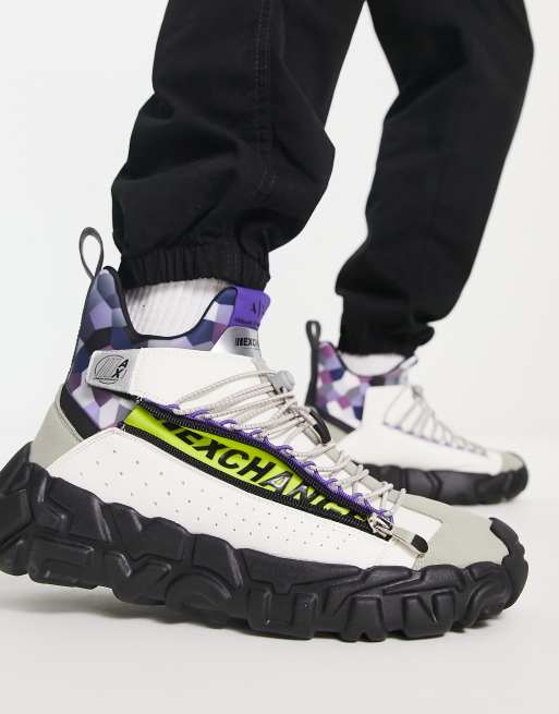 Armani Exchange - Hoge sneakers met dikke zool en trekkoord in grijs