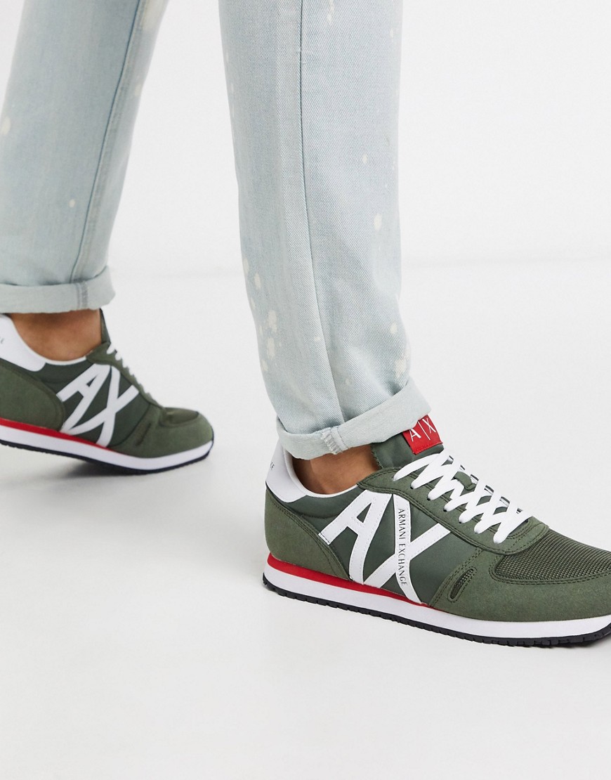 Armani Exchange – Kakifärgade löparskor med kontrastfärgad logga-Grön