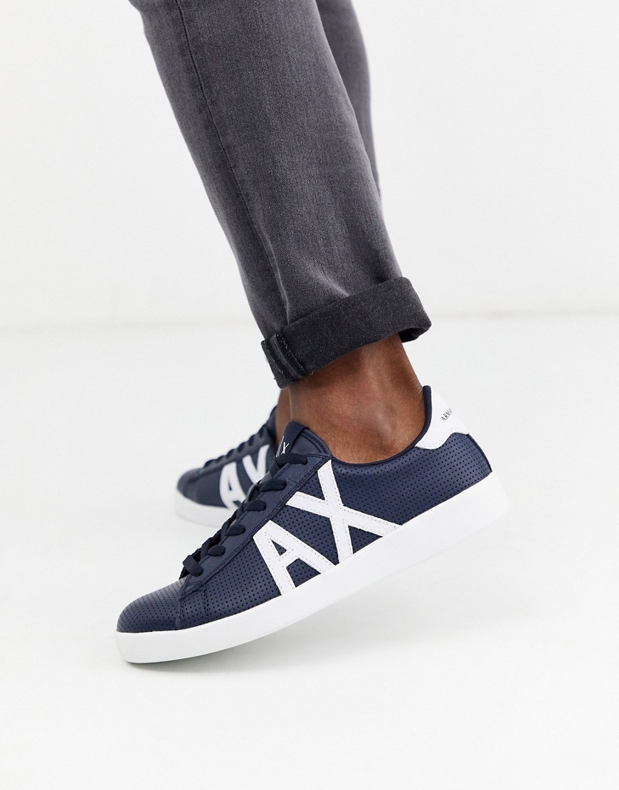 Armani Exchange - Leren sneakers met logo in marineblauw