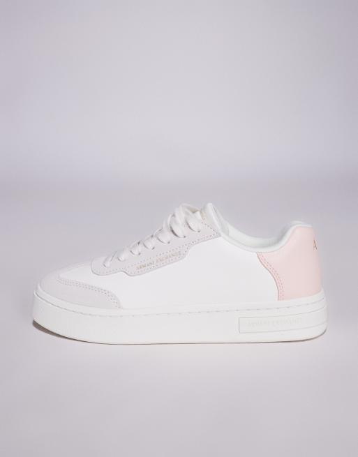 Armani Exchange – Naturvita och rosa sneakers med logga, 2 av 5