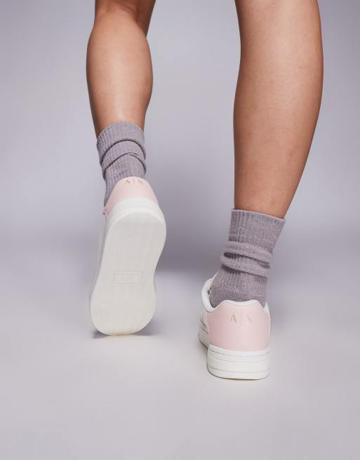 Armani Exchange – Naturvita och rosa sneakers med logga, 3 av 5