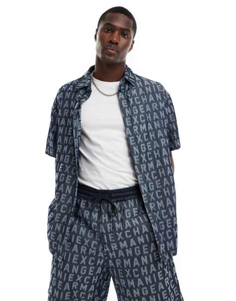 Armani Exchange - Overhemd van jacquard met logoprint en korte mouwen in marineblauw, deel van co-ord set - view 1