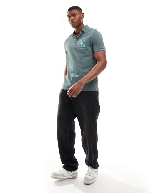 Armani Exchange – Pikee-Polohemd in Dunkelgrün mit großem Logo und Zierstreifen, 2 von 4
