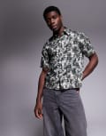 [Armani Exchange] Armani Exchange short sleeve shirt in green palm print Chest 36 O.WHITE/GREEN RESORT