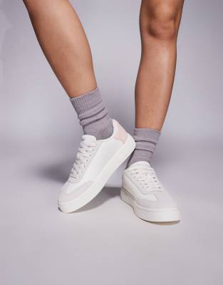 Armani Exchange - Sneaker in Wollweiß und Rosa mit Logo