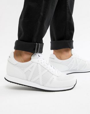 Armani Exchange - Sneakers da running in pelle bianche | ASOS
