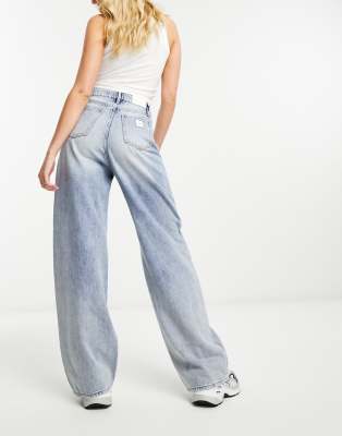 パンツ ARMANI EXCHANGE archive loose straight Armani Exchange straight leg monogram jeans in mid blue | ASOS