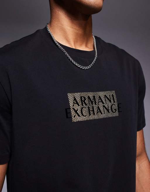 Armani Exchange - T-shirt met logo in het midden in zwart en goud, 3 van 4